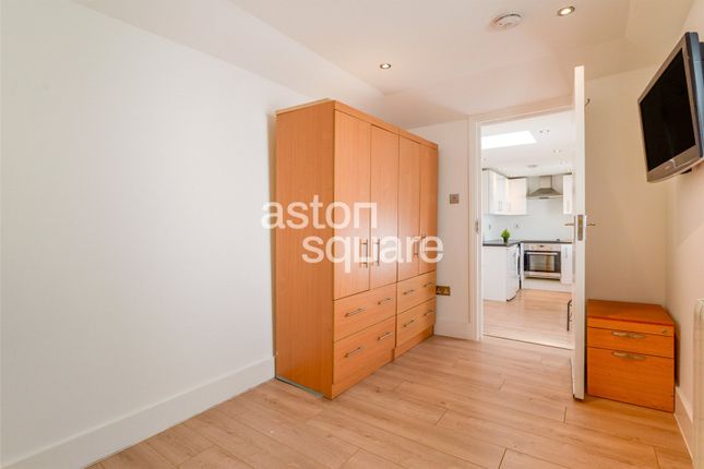 Studio, 29, Boyne Avenue, London photo 2