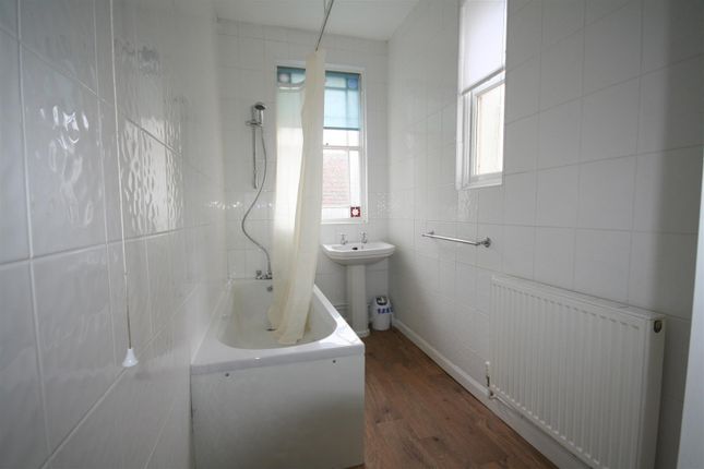 Room 2 - 73B, High Street, Kent photo 5
