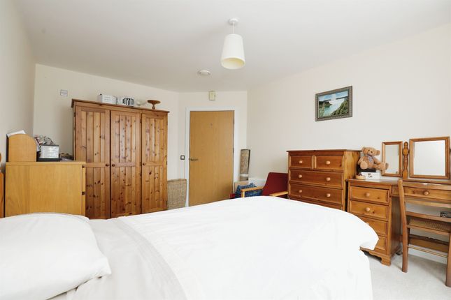 Flat for sale in Little Park, Southam