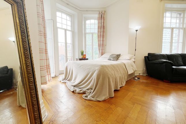 Hyde Park Mansion, Cabbell Street, London photo 3