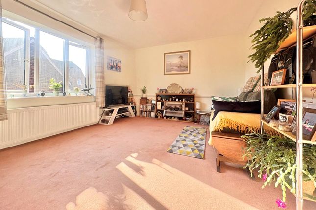 2 Park Farm,, Crown Lane, Farnham photo 4