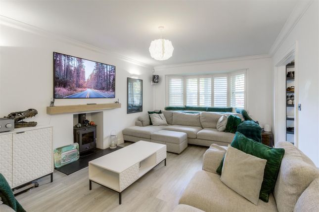 1B, Irthlingborough Road, Finedon photo 3