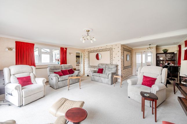8 Greville Park Avenue, Ashtead photo 2