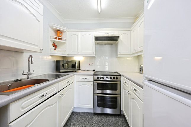 29, Briary Court, Cowes photo 2
