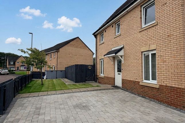 9 Barn Drive, Glasgow photo 2