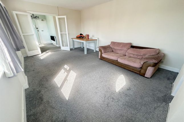 Flat 5, Holland House, Skelmersdale Road, Clacton-On-Sea photo 2