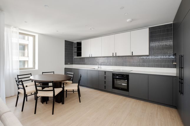 24, Ferry Island, 1 Heart Of Hale, London photo 2