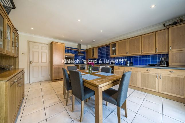 3-bed detached on Woodland Crescent, London, £950,000