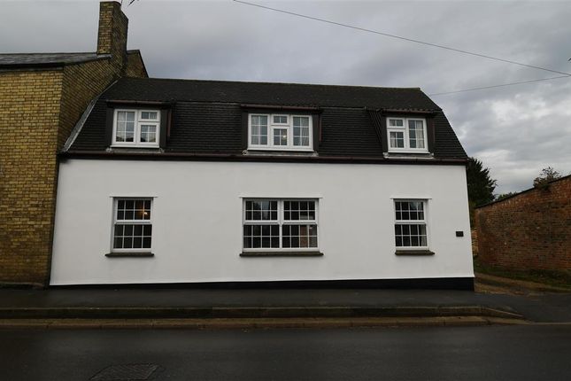 Semi-detached house to rent in High Street, Somersham, Huntingdon