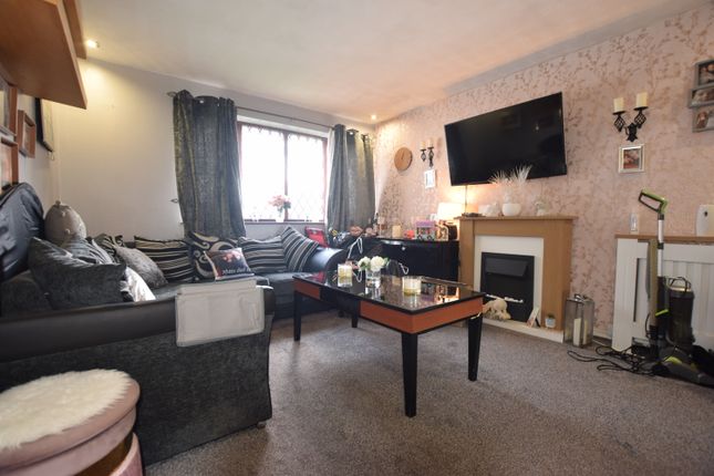 Flat for sale in Dalkeith Avenue, Blackpool