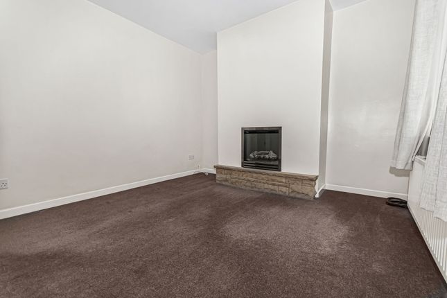 58 Dundee Lane, Bury photo 4