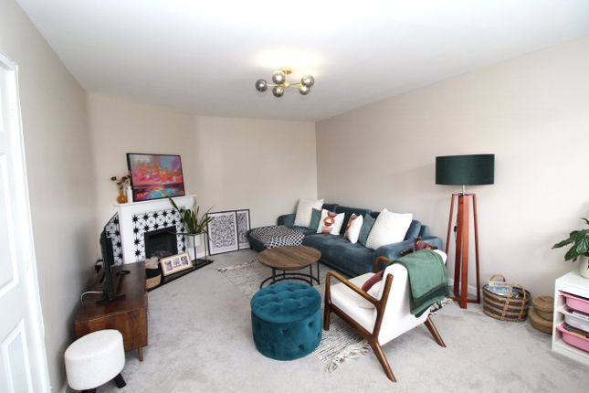 7, Cumberwell Drive, Leicester photo 3