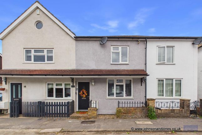 2-bed house on Laburnum Road, Chertsey, £425,000