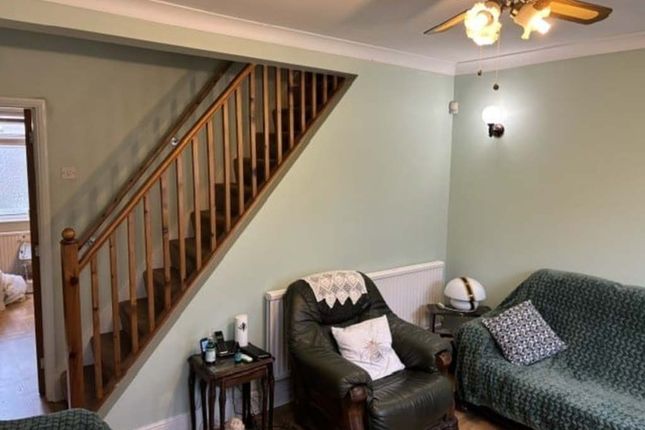 34, Hillside, Slouigh photo 4