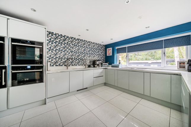23, Hocombe Drive, Eastleigh photo 4