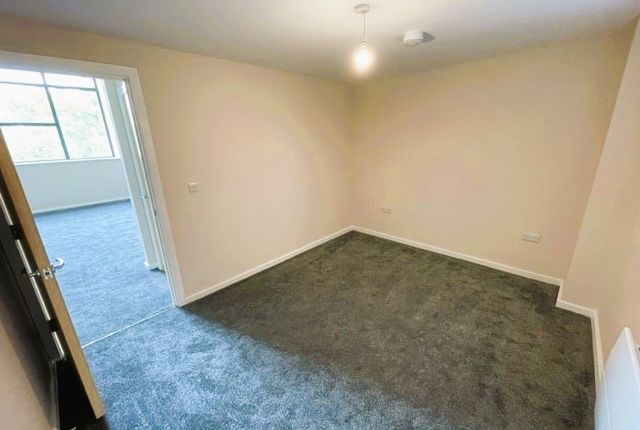 Flat to rent in Raven Road, Gateshead
