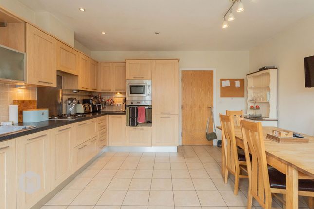 50 Holywell Drive, Warrington photo 2
