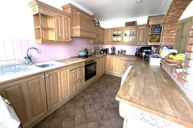 Firdale, Beccles Road, Fritton photo 3