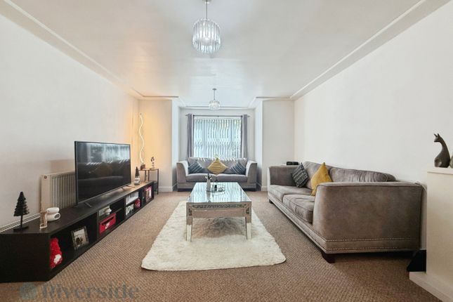 Apartment 4, Beach Court, Wolfreton Road, Hull photo 2