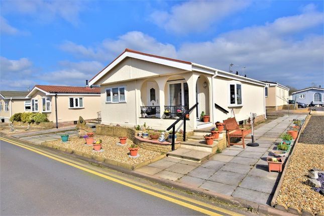 Jensen Drive Blackpool Lancashire FY4 2 Bedroom Mobile park Home For jensen-drive-blackpool-lancashire-fy4-2-bedroom-mobile-park-home-for