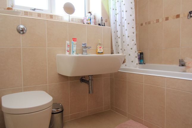 3-bed house on 22a Fontygary Road, Barry, £289,900