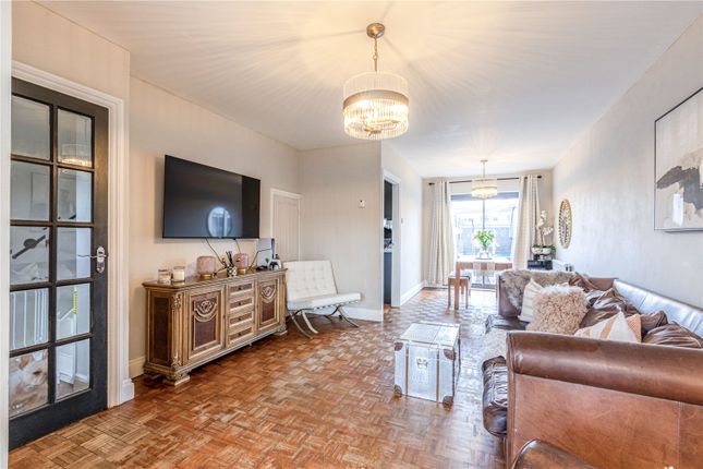 3, Digby Way, West Byfleet photo 5