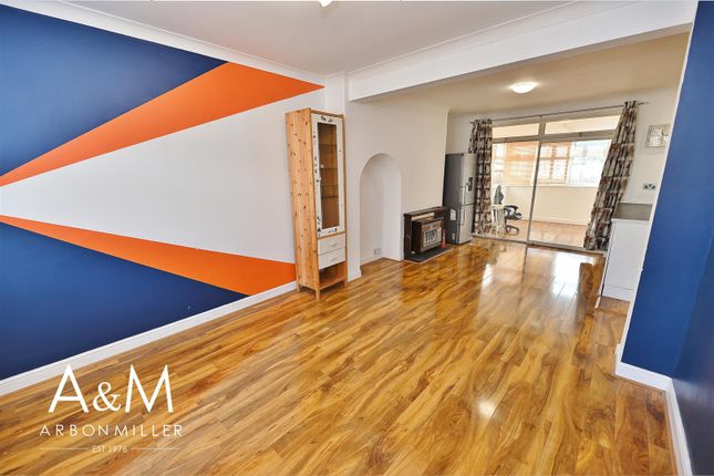 11, Ascot Close, Hainault photo 4