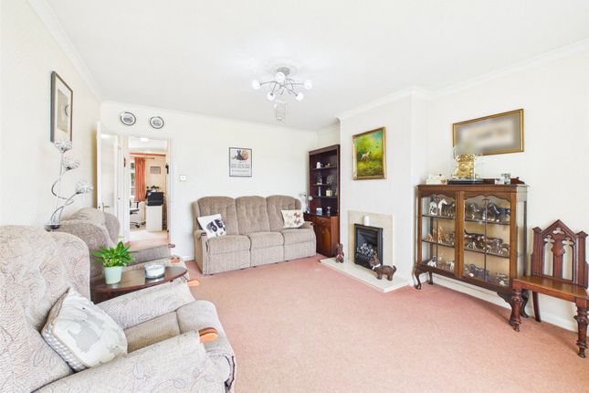 17, Fortina Close, Gloucestershire photo 3