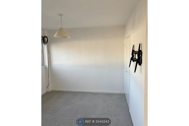 Humber Way, Slough photo 4
