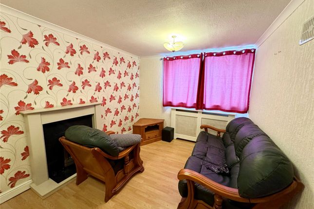 22, Gisborn Close, West Midlands photo 2