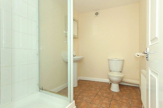 Flat 2, 3, Tonge Road, Sittingbourne photo 4
