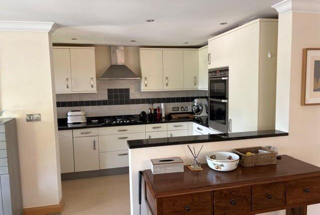 Apartment 3, 42, Grove Road, Ilkley photo 4