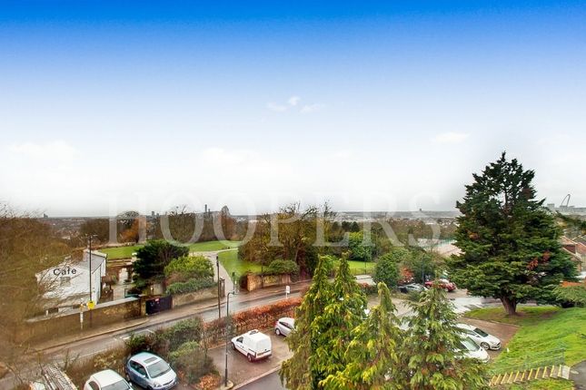 Flat for sale in Hawarden Hill, London