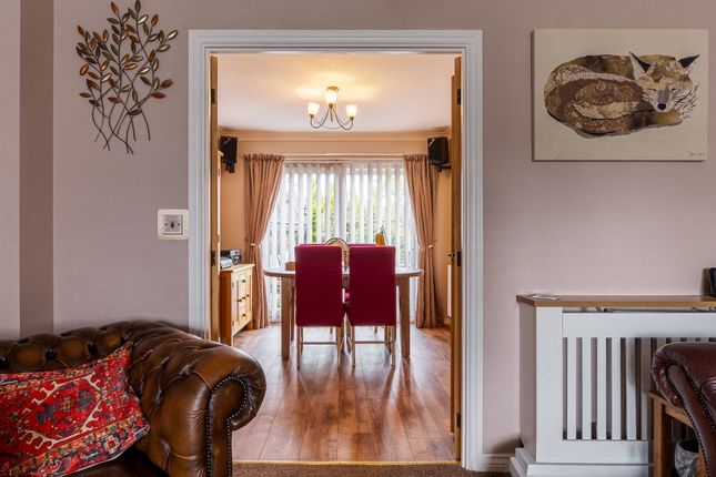 32, Beaumont Way, Cannock photo 3