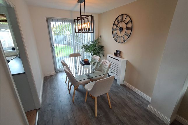 129, Kestrel Way, Walsall photo 4