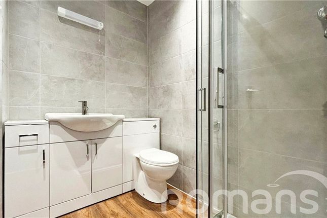66, Beaconsfield Way, Reading photo 3