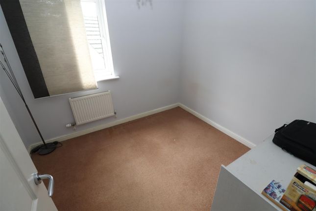 End terrace house for sale in Windsor Road, Rushden