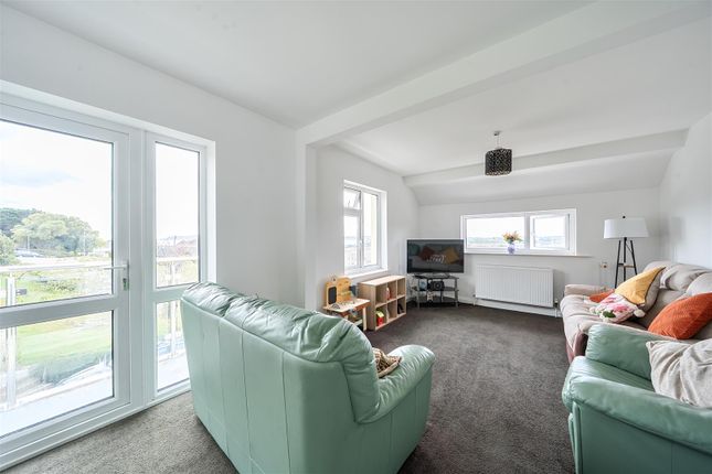 4, Overcombe Drive, Weymouth photo 3