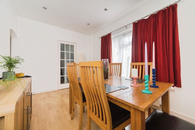 6, Tosson Close, SOUTHAMPTON photo 3