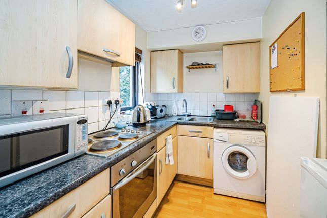 186, Maypole Road, Maidenhead photo 2
