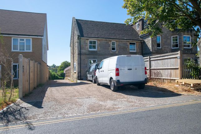3-bed house on Stone House Cottage, Whitehill Road, Crowborough, £1,800/mo