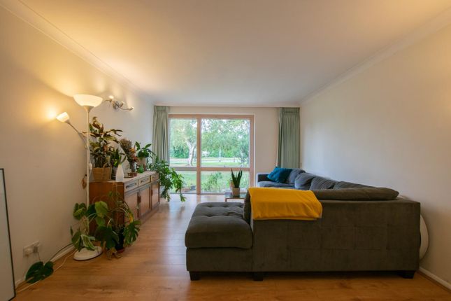 8, Larchfield, Cambridge photo 3