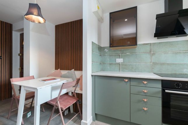 10,Cobham Court, Tewkesbury Road, Cheltenham photo 5
