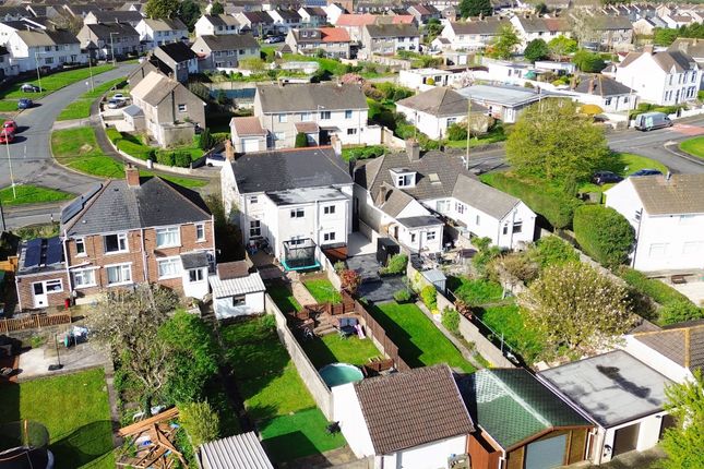 71 Heol Fach, Bridgend photo 3