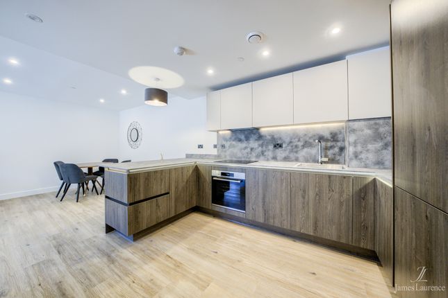 Flat for sale in The Regent, Snow Hill Wharf, 64 Shadwell Street