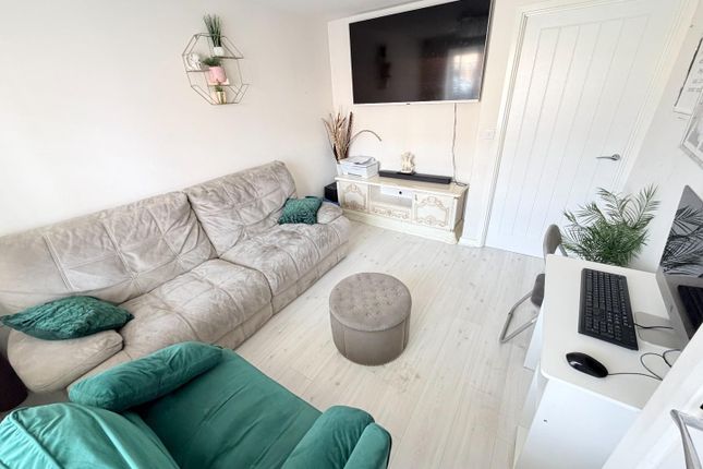 60, Littlebeck Way, Hartlepool photo 4
