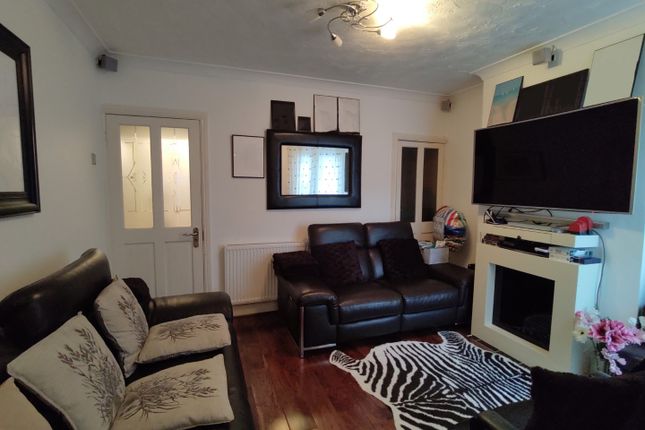 Terraced house for sale in William Street, Grays