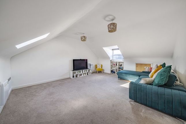 11, Regency Square, Cheltenham photo 4