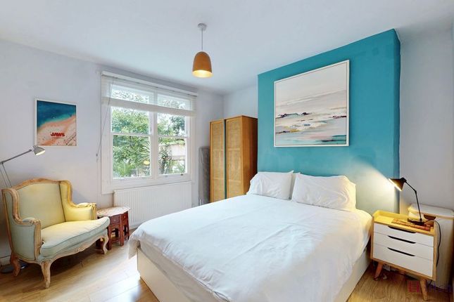 Crescent Road, Crouch End photo 3