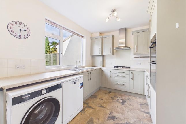 66, Brixham Crescent, Ruislip photo 4